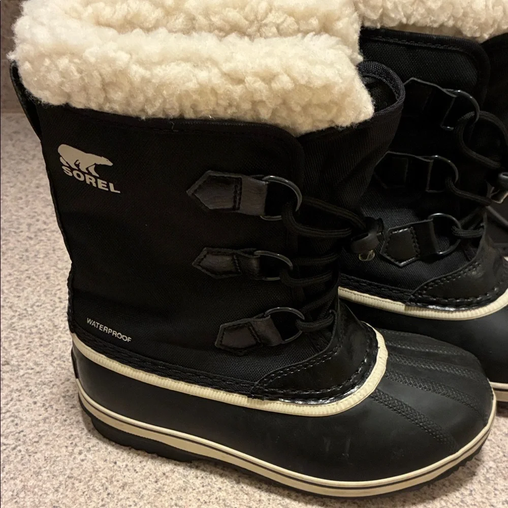 Sorel Black and Cream Snow Boots